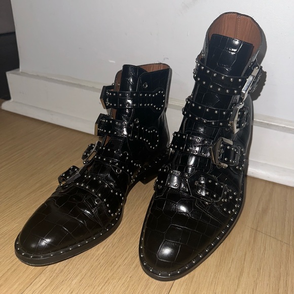100% authentic GIVENCHY multi-strap studded boots - Picture 6 of 7